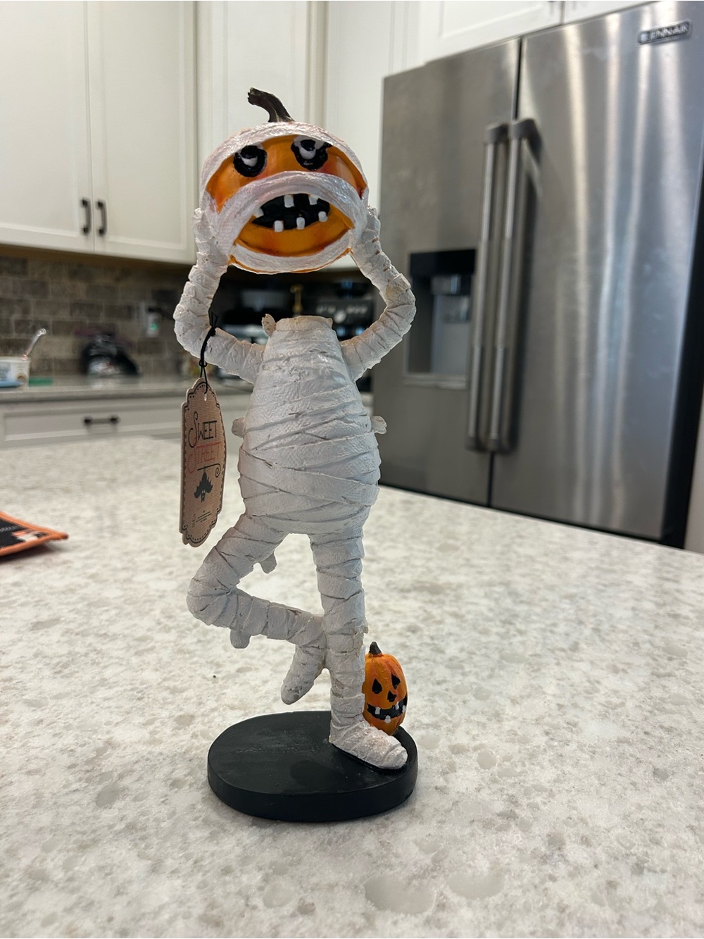 “New” Sweet Street Headless Pumpkin Mummy Figurine